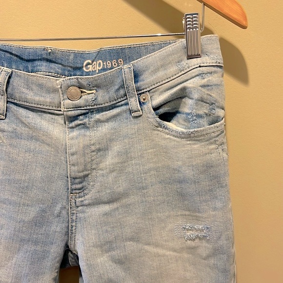 GAP - Women’s 1969 Distressed Boyfriend Jeans - Picture 2 of 10